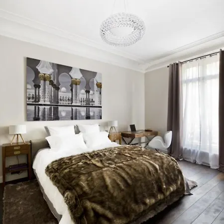 - Trocadéro Apartamento *